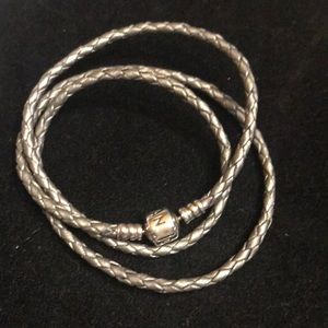 NWOT Pandora Gray Triple Wrap T2 22” w free bag